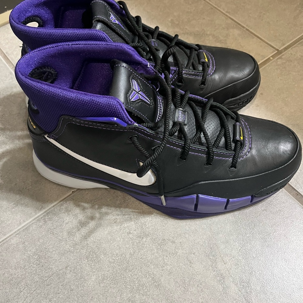 Kobe 1 Protro “Black out”